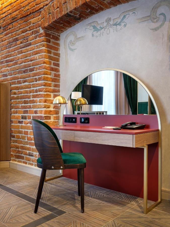 Golden Queen Deluxe Jacuzzi Apartments - Old Town Краков Экстерьер фото