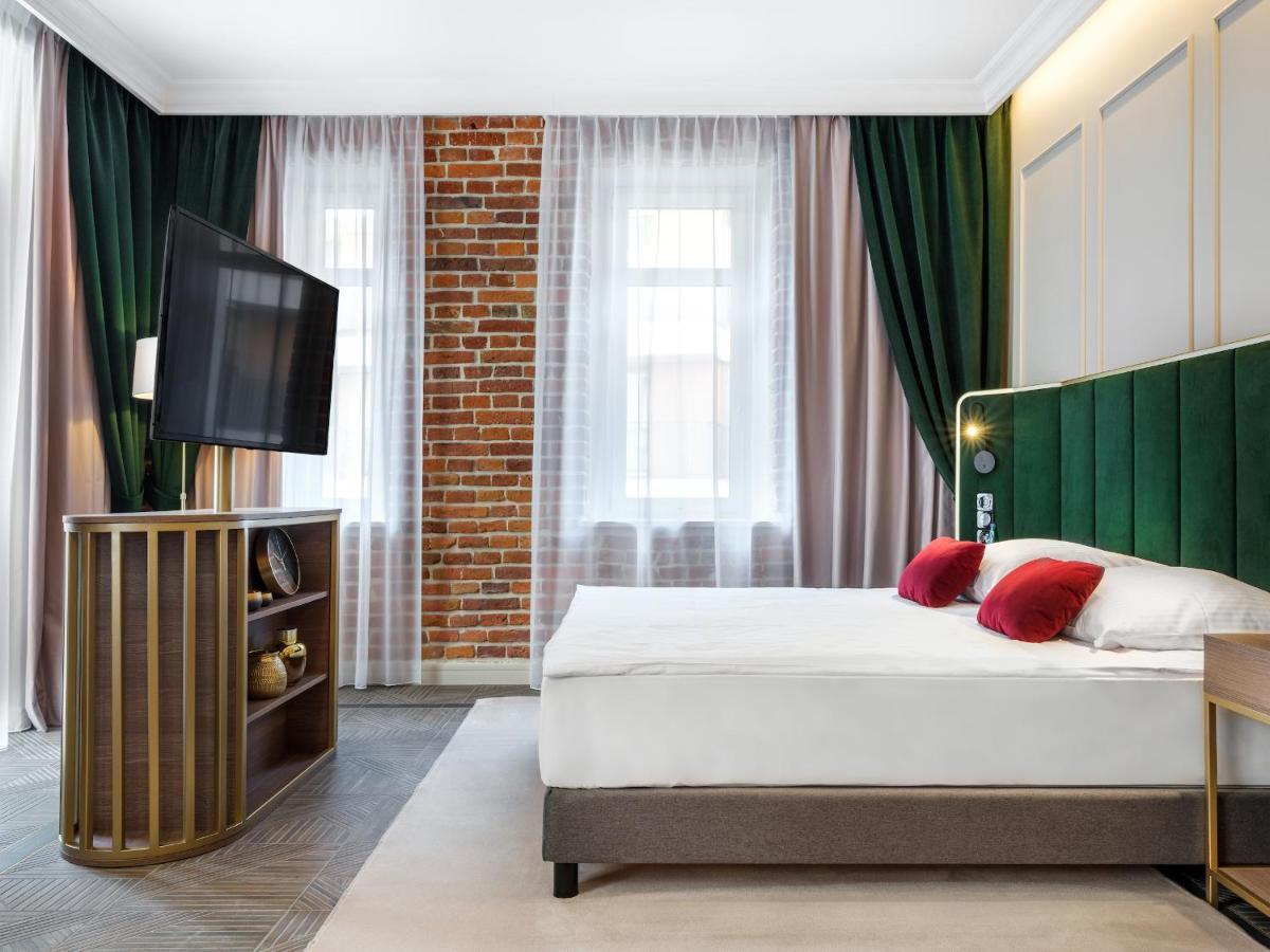 Golden Queen Deluxe Jacuzzi Apartments - Old Town Краков Экстерьер фото