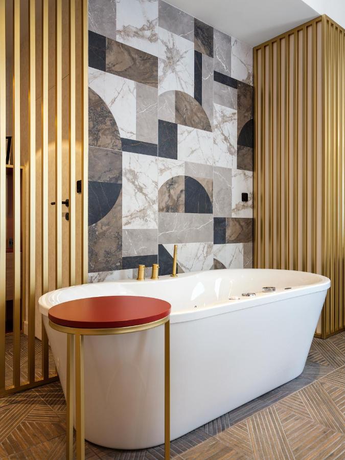Golden Queen Deluxe Jacuzzi Apartments - Old Town Краков Экстерьер фото
