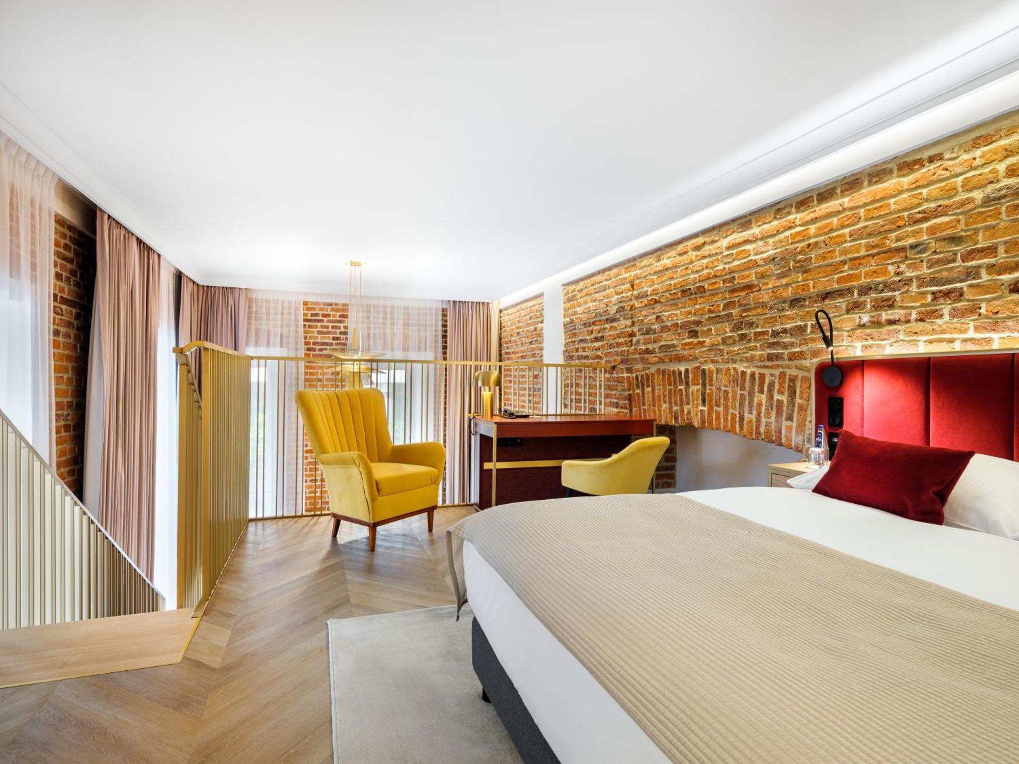 Golden Queen Deluxe Jacuzzi Apartments - Old Town Краков Экстерьер фото